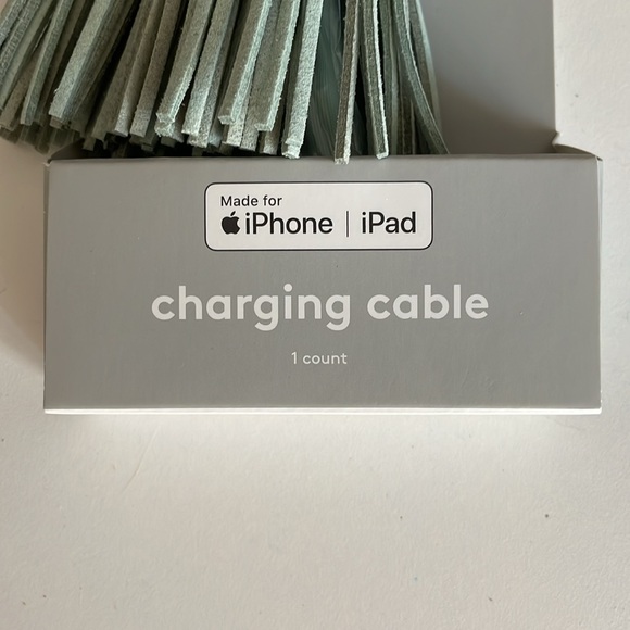 Heyday Sage Green Tassel iPhone iPad Charging Cable Keyring Keychain - Picture 2 of 9